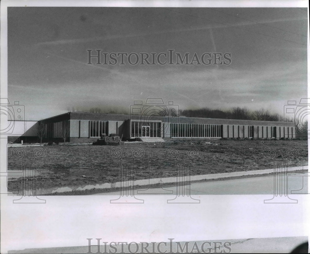 1970 Press Photo Unfinished Tru Fit plant, Medina Ohio - Historic Images