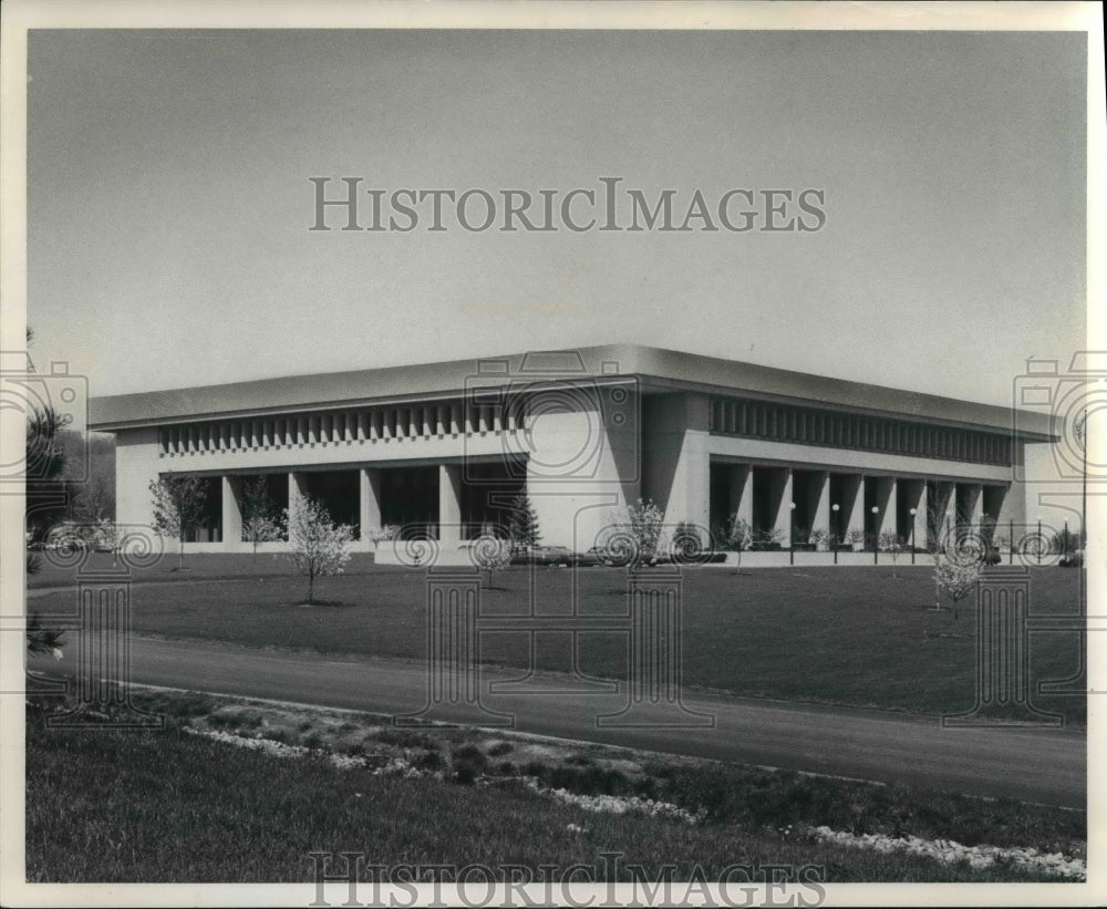 1974 Press Photo B.F.Goodrich Research Center, Independence Ohio - Historic Images