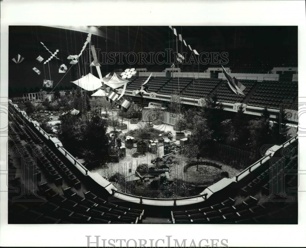 1986 Press Photo Home and Flower Show - Overall view of Kites and Gardens - Historic Images