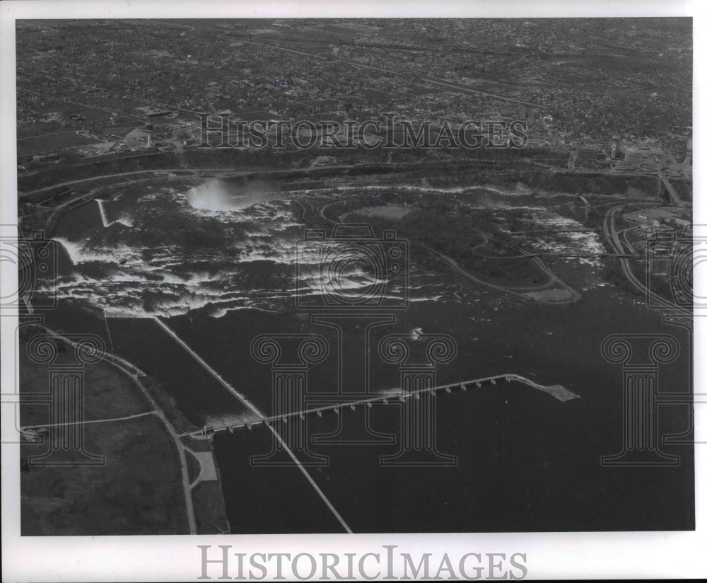 1969 Press Photo Niagara Falls Canada - Historic Images