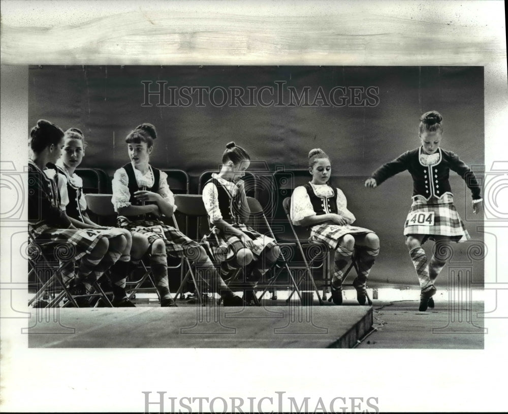 1983 Press Photo Dancing Competition at the Ohio Scottish Games in Oberlin - Historic Images