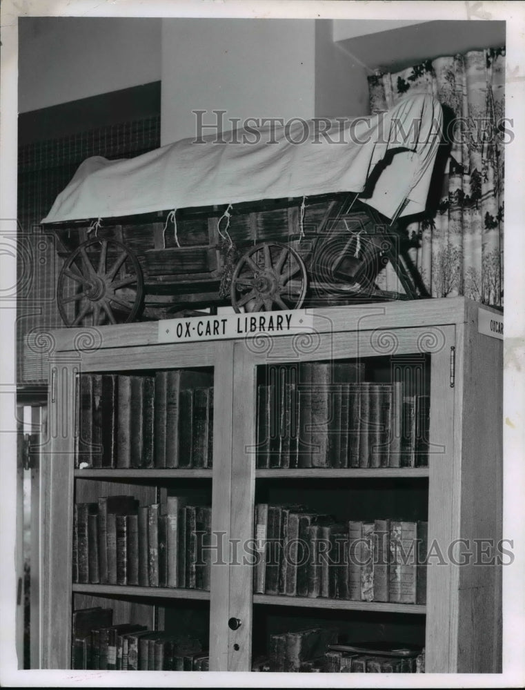 1965 Press Photo Library at the North Olmsted Ohio - Historic Images