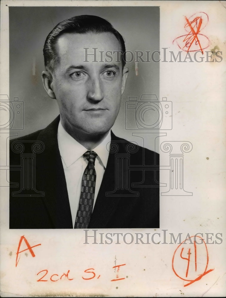 1966 Press Photo William Ashbolt, picture editor - Historic Images