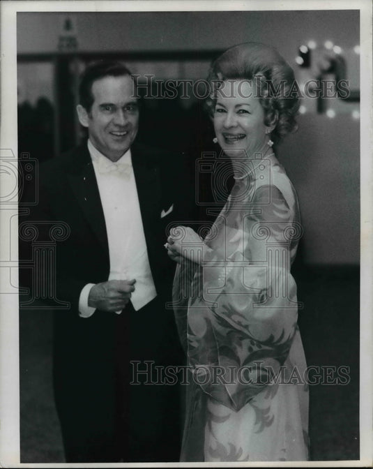 1971 Press Photo Cresenda Ball. L-R; Alfred M. Rankin & Mrs. Herbert Strawbridge - Historic Images