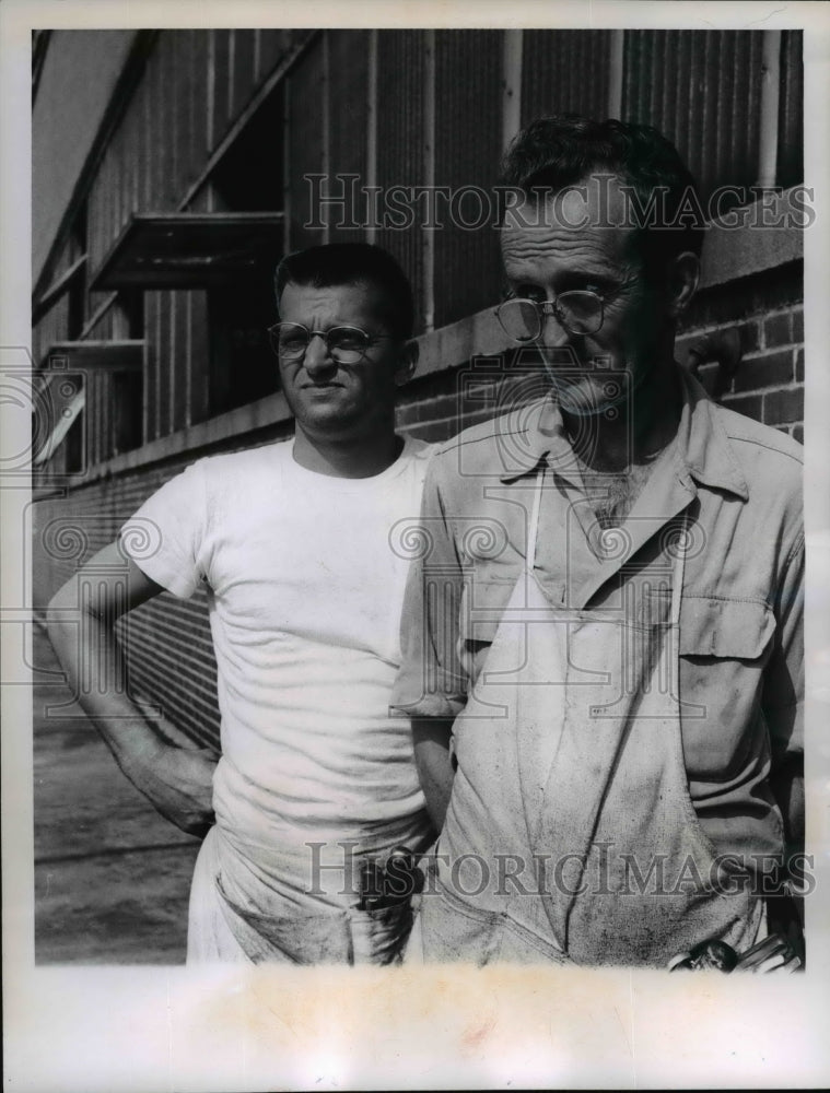 1961 Press Photo Kenneth Rice and Lewis Lannom of International Harvester Co. - Historic Images