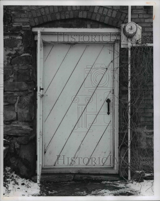 1970 Press Photo Burrell residence basement door, Sheffield Euclid - Historic Images