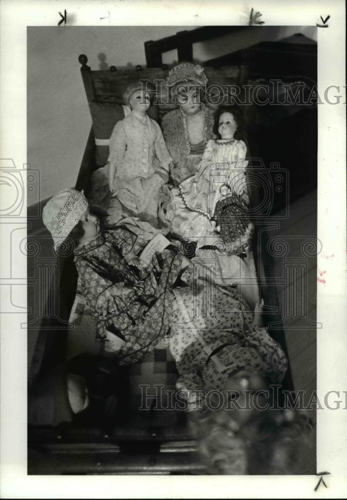 1983 Press Photo Antique dolls at Frontsville Museum, North Olmsted Ohio - Historic Images