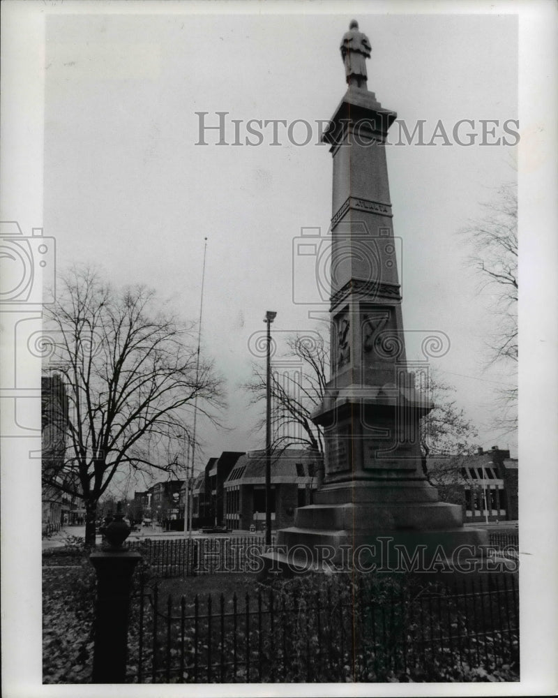 1973 Press Photo Civil War Memorial, Painesville Ohio - Historic Images