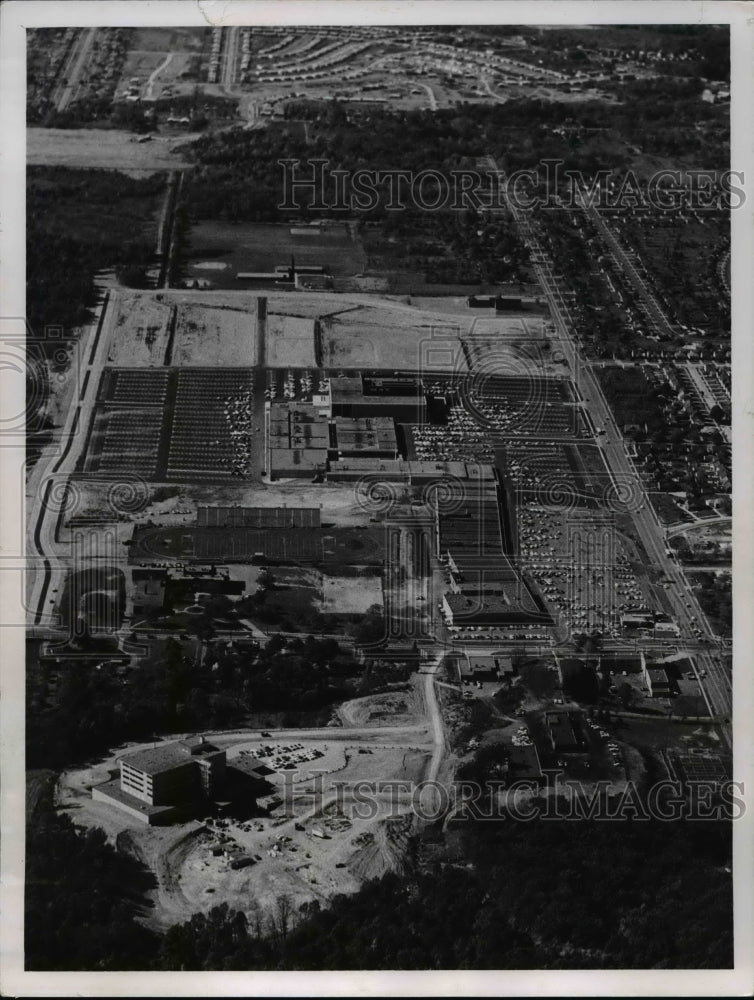 1960 Press Photo Parma Hospital, Southgate Shopping Center - Historic Images