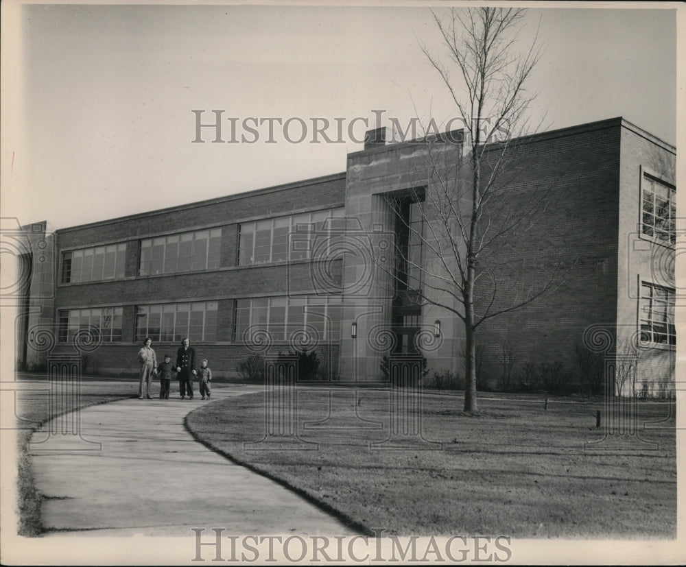 1949 Press Photo Modern Glenview Elementary School, Bay Village, Ohio - Historic Images