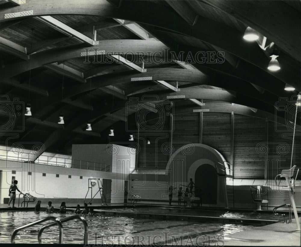 1984 Press Photo Beachwood High School Swimming Pool in Ohio - Historic Images