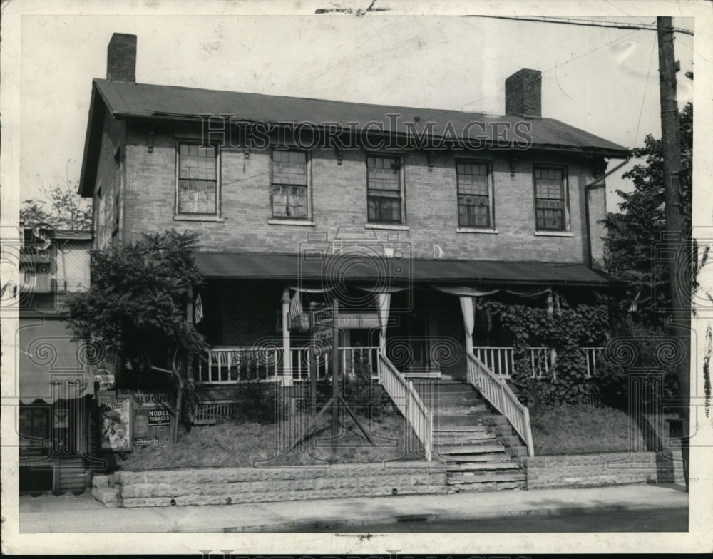 1933 Press Photo Residence of Hozekiah Dunham, founder of Bedford, built 100 yrs - Historic Images