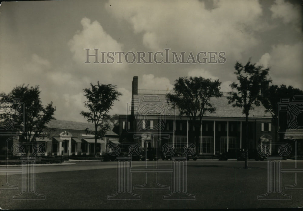 1930 Press Photo  Tavern, Shaker Square, Shaker Heights Ohio - Historic Images