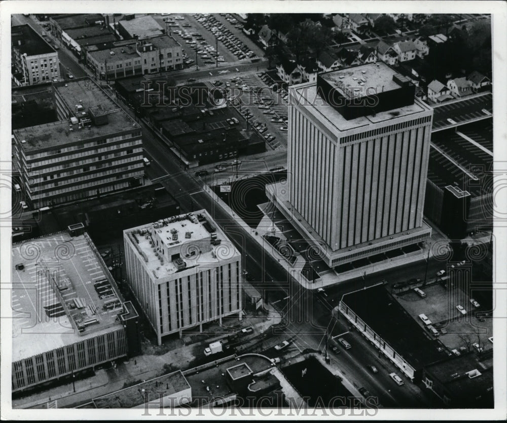 1978 Press Photo Aerial View of Detroit Avenue in Lakewood, Ohio - cvb04994 - Historic Images