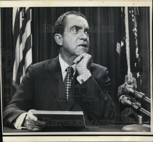 1970 Press Photo President Richard M. Nixon in Front of a Microphone - cvb05017 - Historic Images