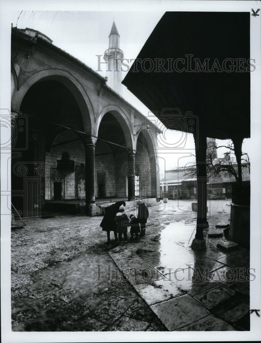 1983 Press Photo Gazi Hursev-bey Mosque, Sarajevo, 1984 Winter Olympics, Sarajev - Historic Images