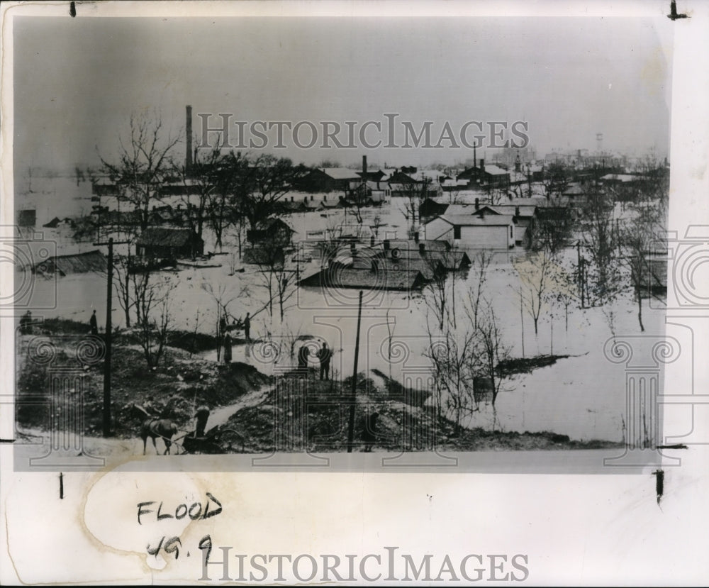 1913, flooded city looking north from Fairgrounds Hill in Dayton Ohio - Historic Images