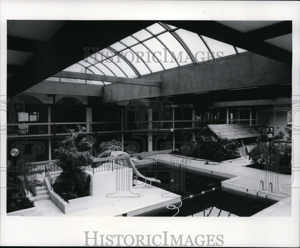 1975 Press Photo Interior of the Sheraton near Seaworld in Aurora, Ohio - Historic Images