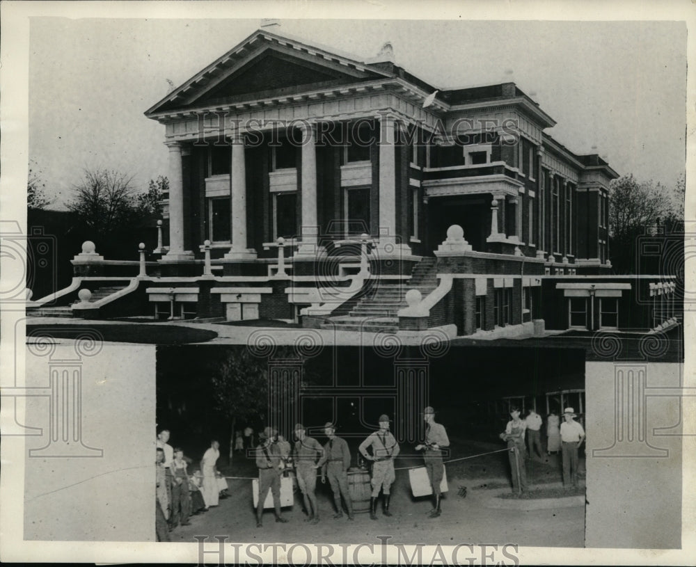 1931 Press Photo First Baptist Church, Guardsmen patrolling in Jonesboro Texas.- Historic Images