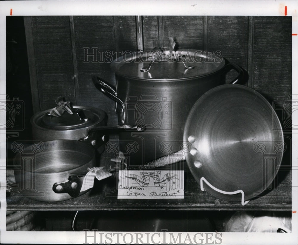 1980 Press Photo Pots and Pans. - cvb06270 - Historic Images