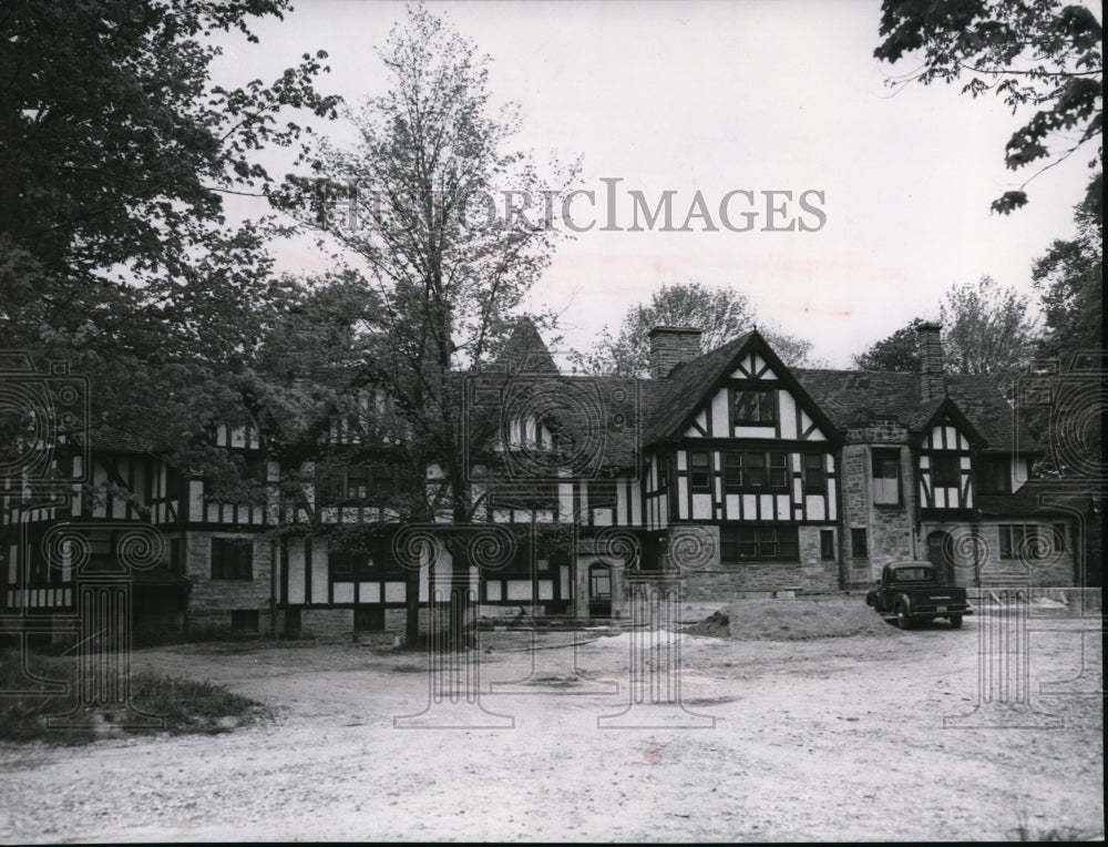 1955 Punderson Mansion.-Historic Images