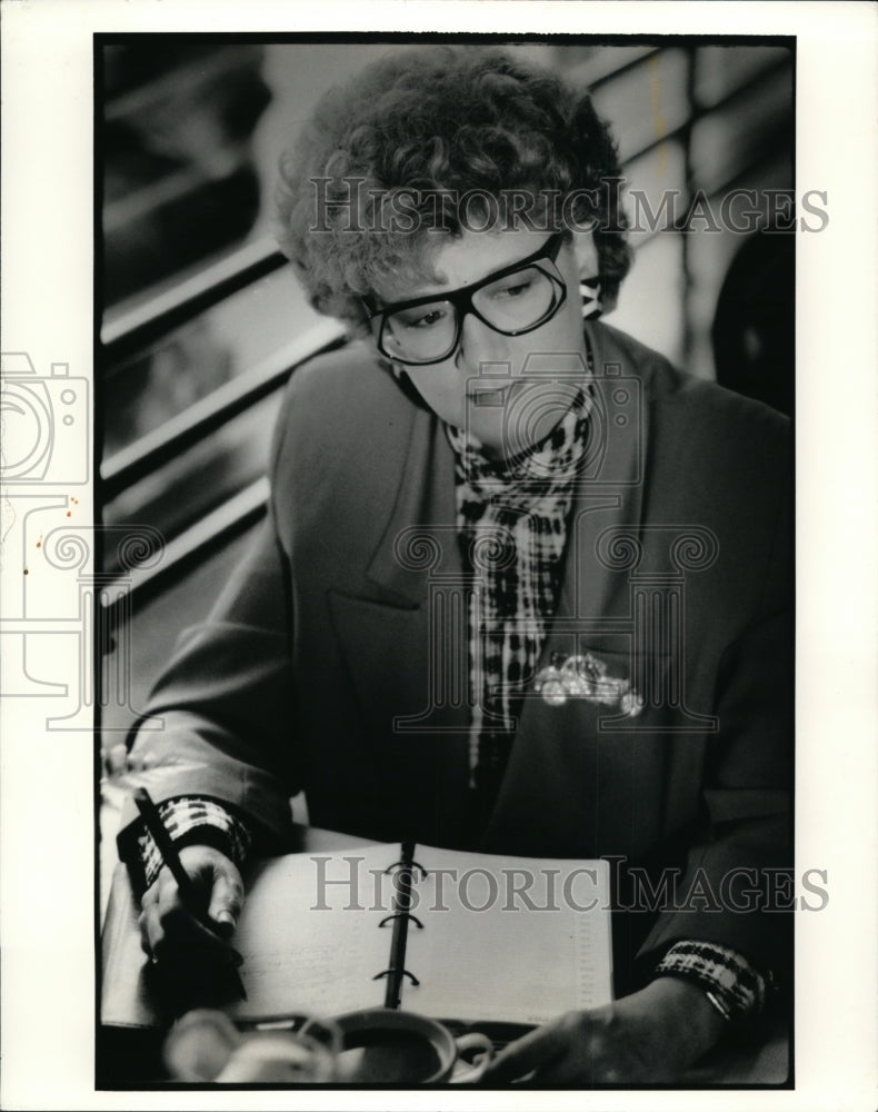 1996 Press Photo Janet McCue. - cvb06514 - Historic Images