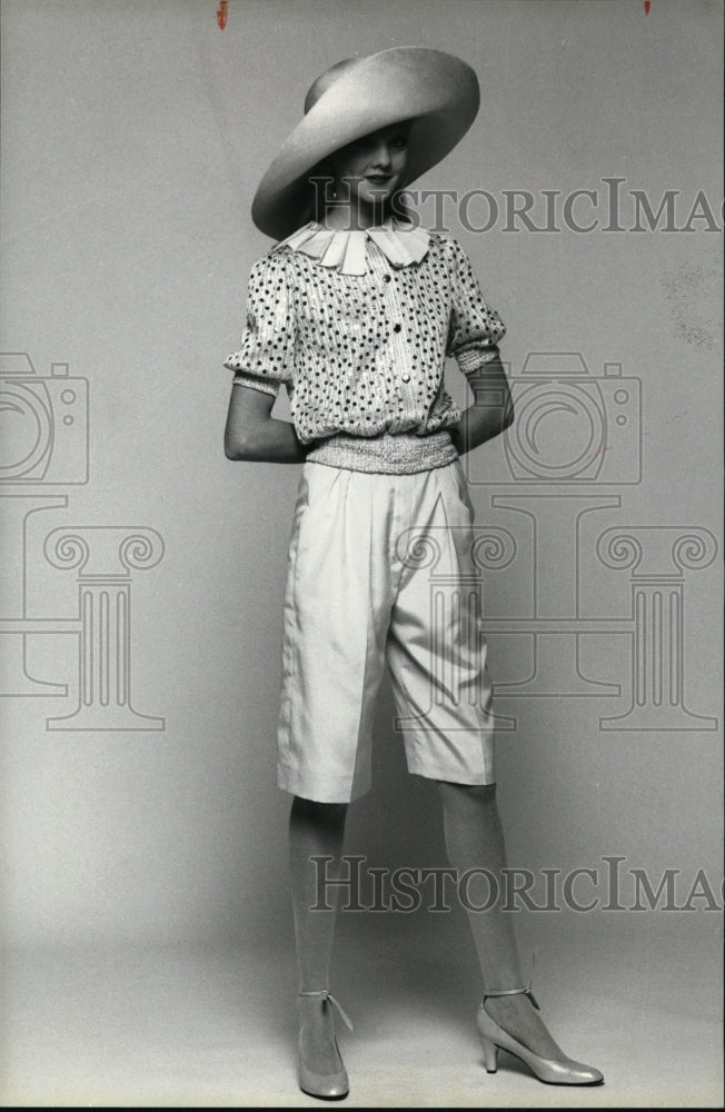 1981 Press Photo Fashion, Spring and Summer 1981. Christian Deor Boutique. - Historic Images