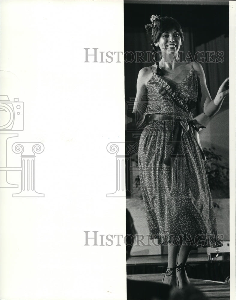 1981 Press Photo Designer Fashions of 1981. - cvb06655 - Historic Images