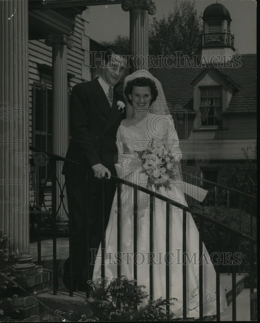 1945, Fashion, Wedding Gowns. Miss Judy Hart. - cvb06673 - Historic Images