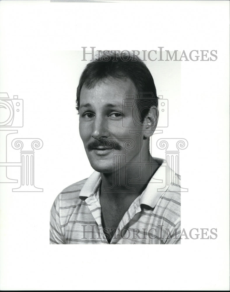 1989 Press Photo Michael Dearth, New Employee - cvb06731 - Historic Images