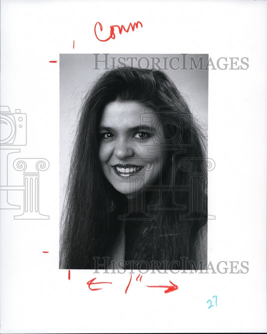 1994 Press Photo Kim Erlenbach, Plain Dealer's classified department. - Historic Images