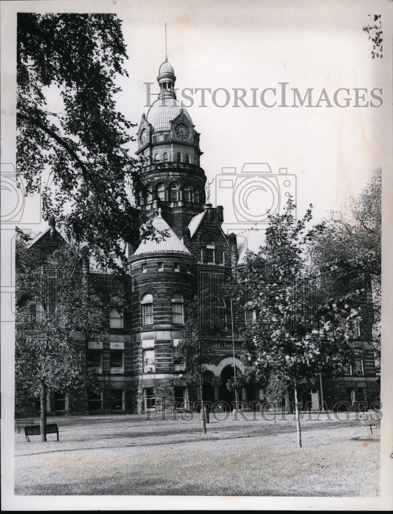 1968 Press Photo Courthouse located in Warren Ohio - cvb06839 - Historic Images