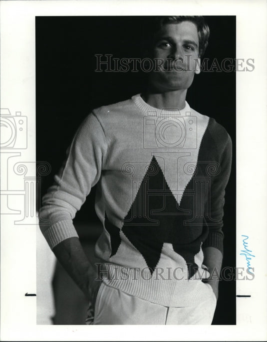 1982 Press Photo Men's Fashion Sweaters for 1982. Ruffeni. - cvb06924 - Historic Images