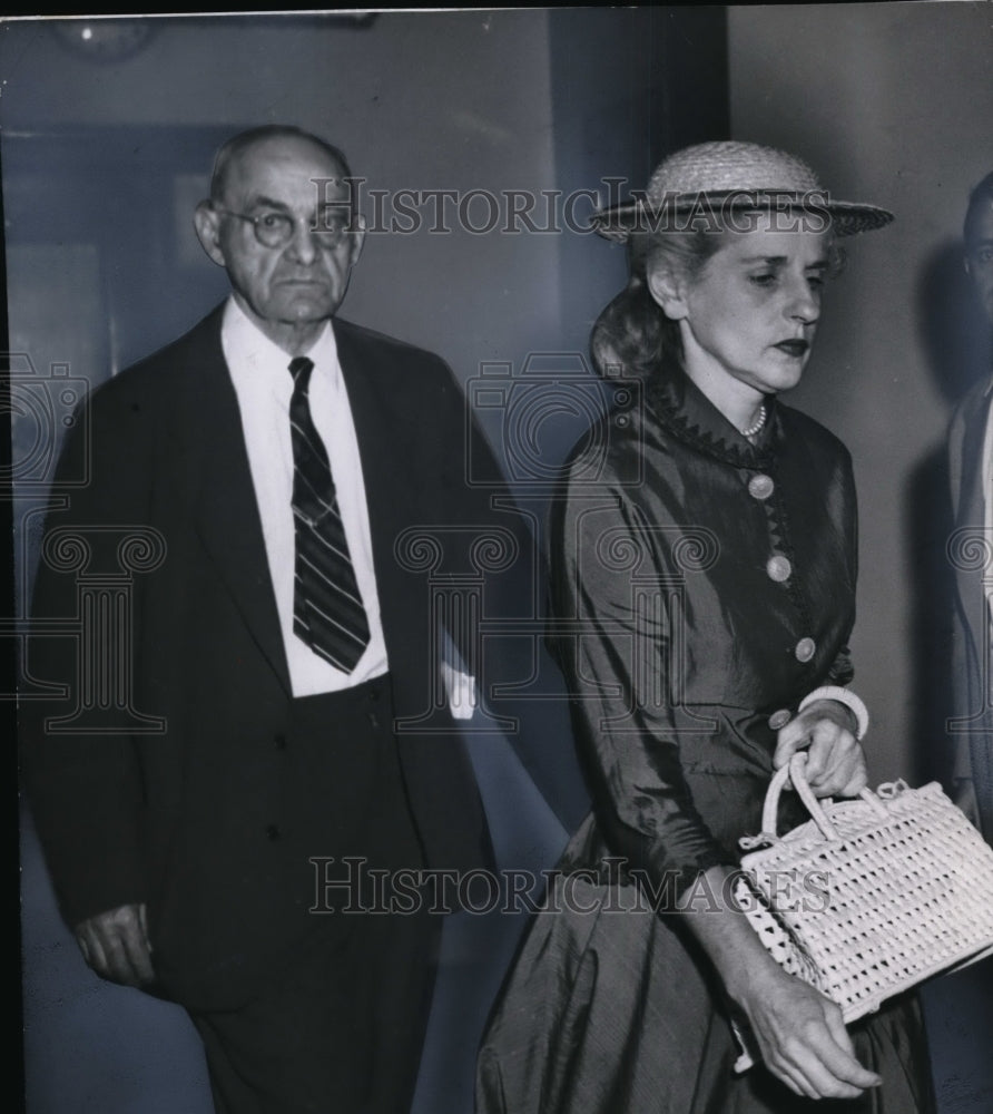 1954 Press Photo Mrs. Thomas S. Reese and Sheriff Joseph M. Sweeney - cvb07030 - Historic Images