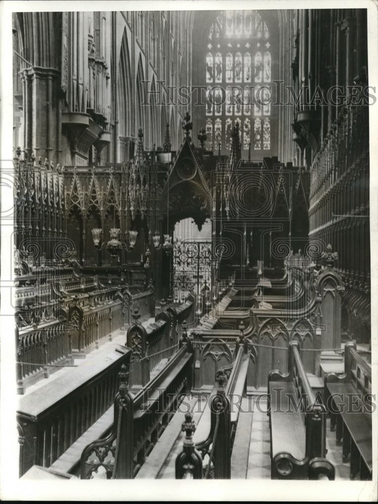 1937 Press Photo George VI crowned at Westmister Abbey in London England. - Historic Images