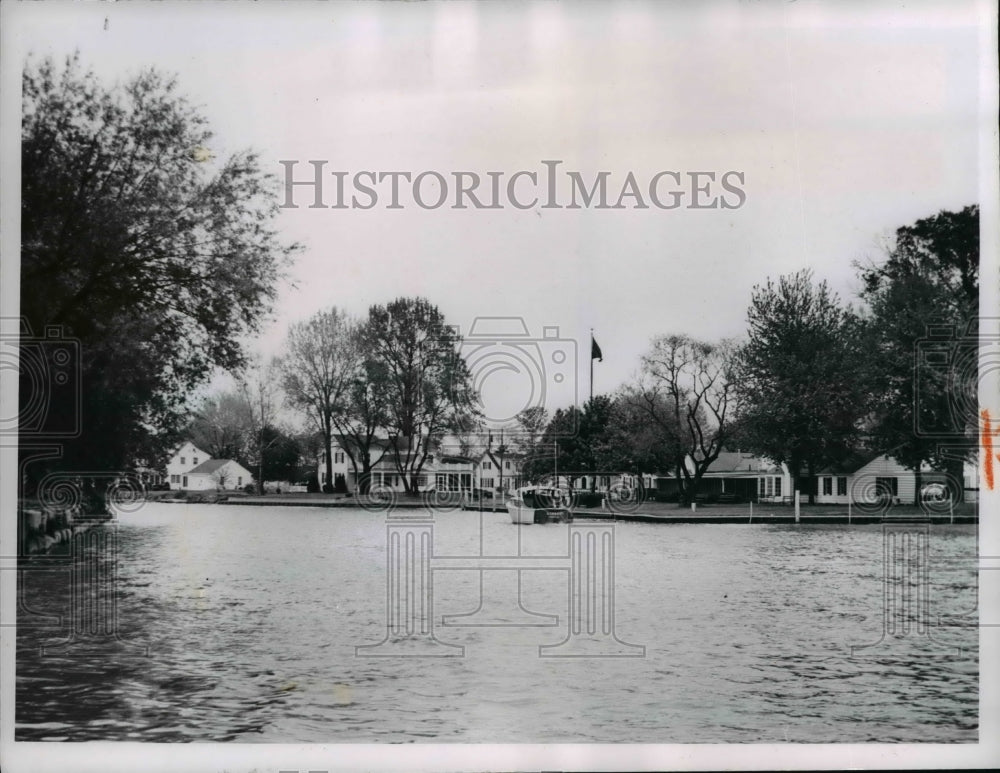 1961, Vermilion Lagoons a popular stop in Vermilion on Lake Erie - Historic Images