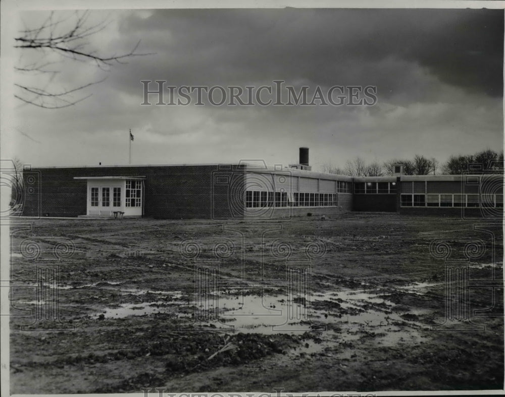 1949 Press Photo Bayard School, Bayard and Belvoir Boulevards S. Euclid - Historic Images