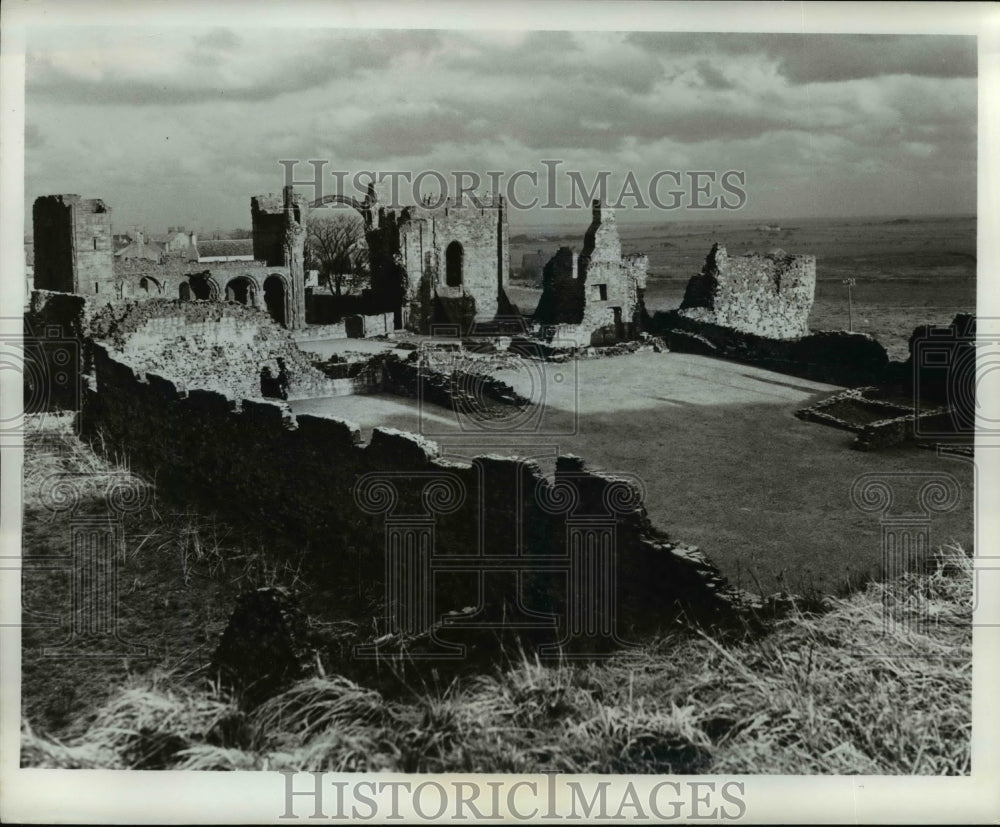 1979 Press Photo Lindisfarne-England church ruins - cvb07595 - Historic Images