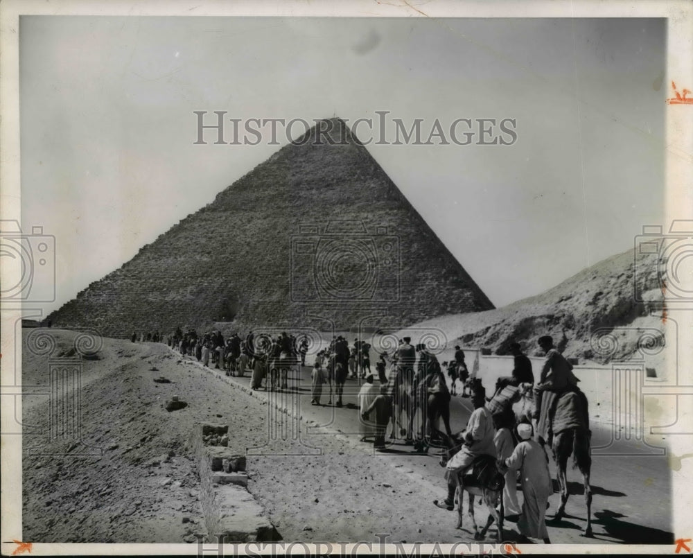 1952, The Great Pyramid - cvb07607 - Historic Images