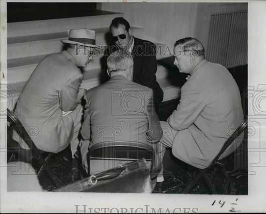 1954 Press Photo Dr. Sam Sheppard groups with attorney - cvb07664 - Historic Images