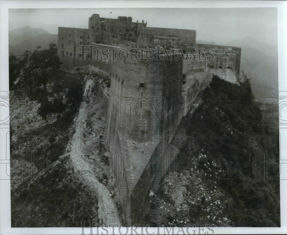 Press Photo Milot Mountain-Haiti Hawaii - cvb07708 - Historic Images