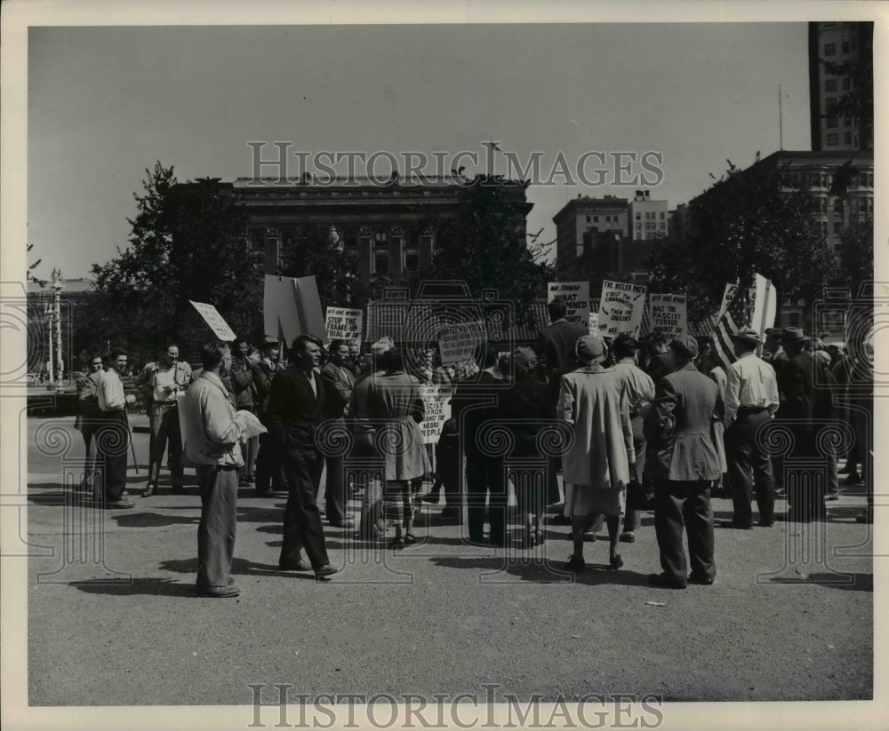 Press Photo Cleveland Pickets - cvb07815 - Historic Images