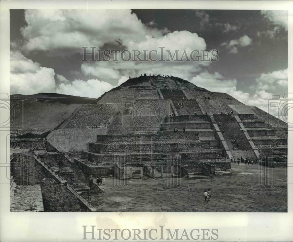 1980, Temple of The Moon-Mexico City, Mexico - cvb07988 - Historic Images