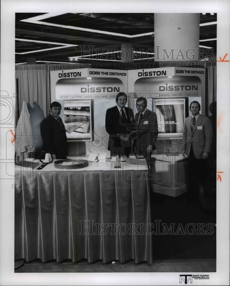 1975 Press Photo Great Lakes Industrial Show - cvb08082 - Historic Images
