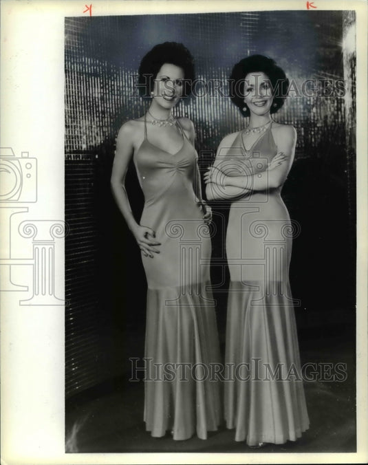 1979, Connie and Cathy Rocco - cvb08086 - Historic Images