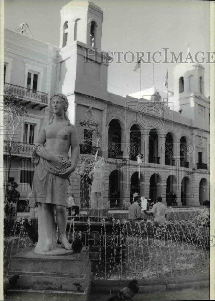 1990 Press Photo Plaza de Armas-San Juan, Puerto Rico - cvb08100 - Historic Images