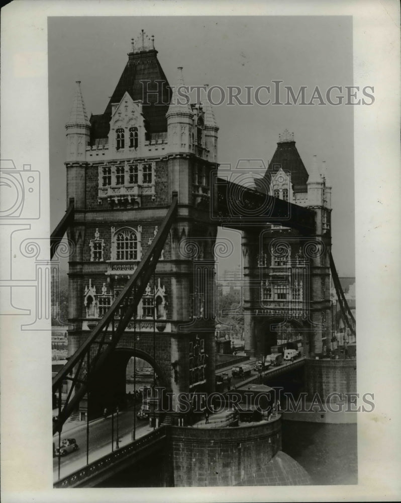 1967, Tower Bridge, London England - cvb08328 - Historic Images