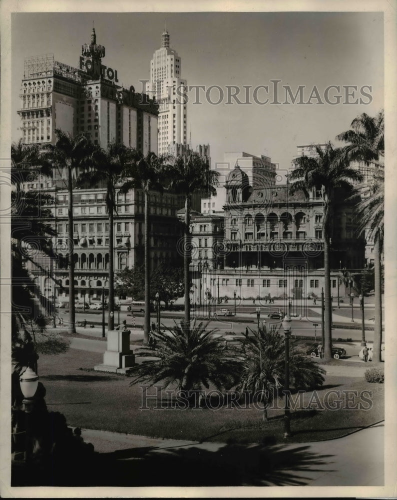 1946 Press Photo A view of downtown Sao Paulo, Brazil - cvb08335-Historic Images