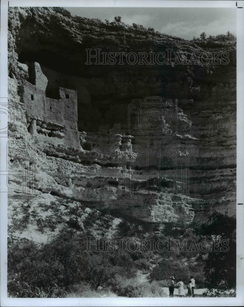 1991 Press Photo Montezuma Castle is famed Arizona sightseeing attraction - Historic Images