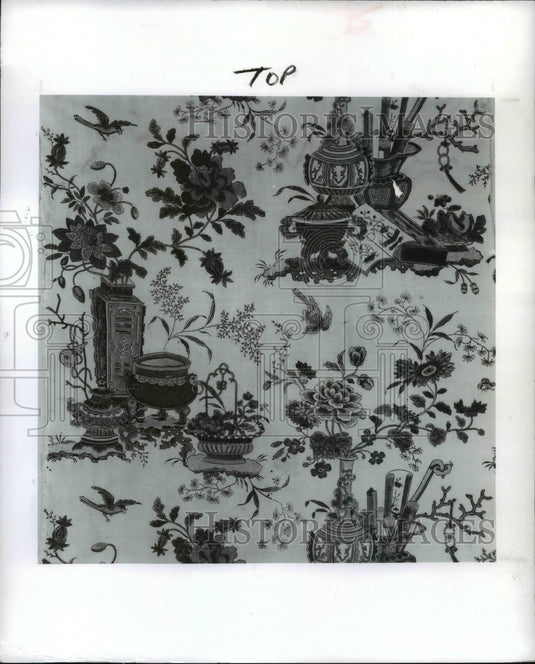 1989 Press Photo The Cleveland Museum of Art, Decorative Textiles. - cvb08404 - Historic Images